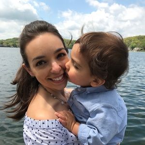 Meet your Posher, Jennifer